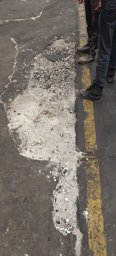 SHOPFLOOR HAVING DAMAGED CONCRETE